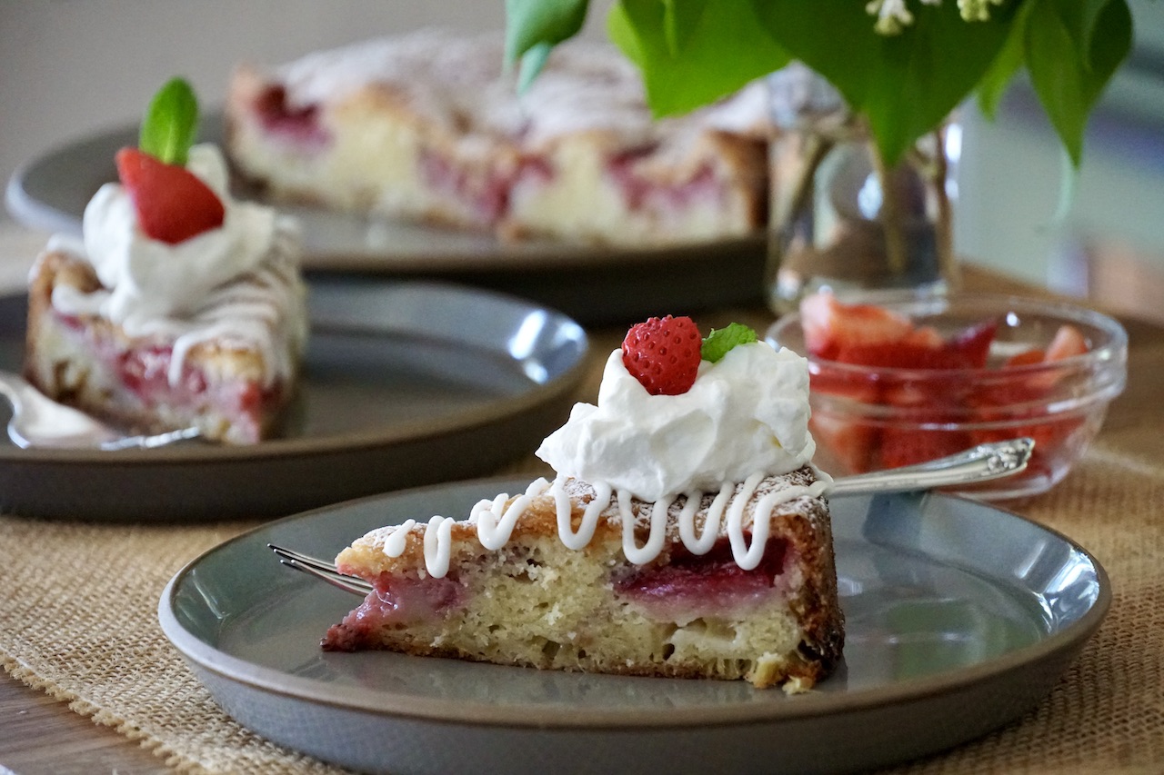 Strawberry Rhubarb Cake Weekend at the Cottage