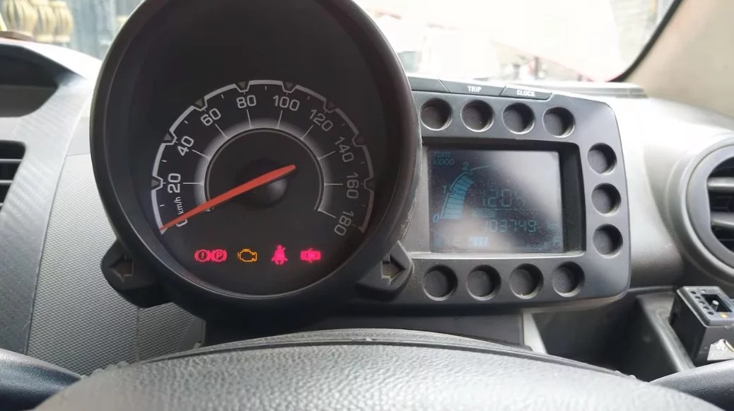 Can You Recharge A Car Battery With A Jump Starter? WeeklyTools