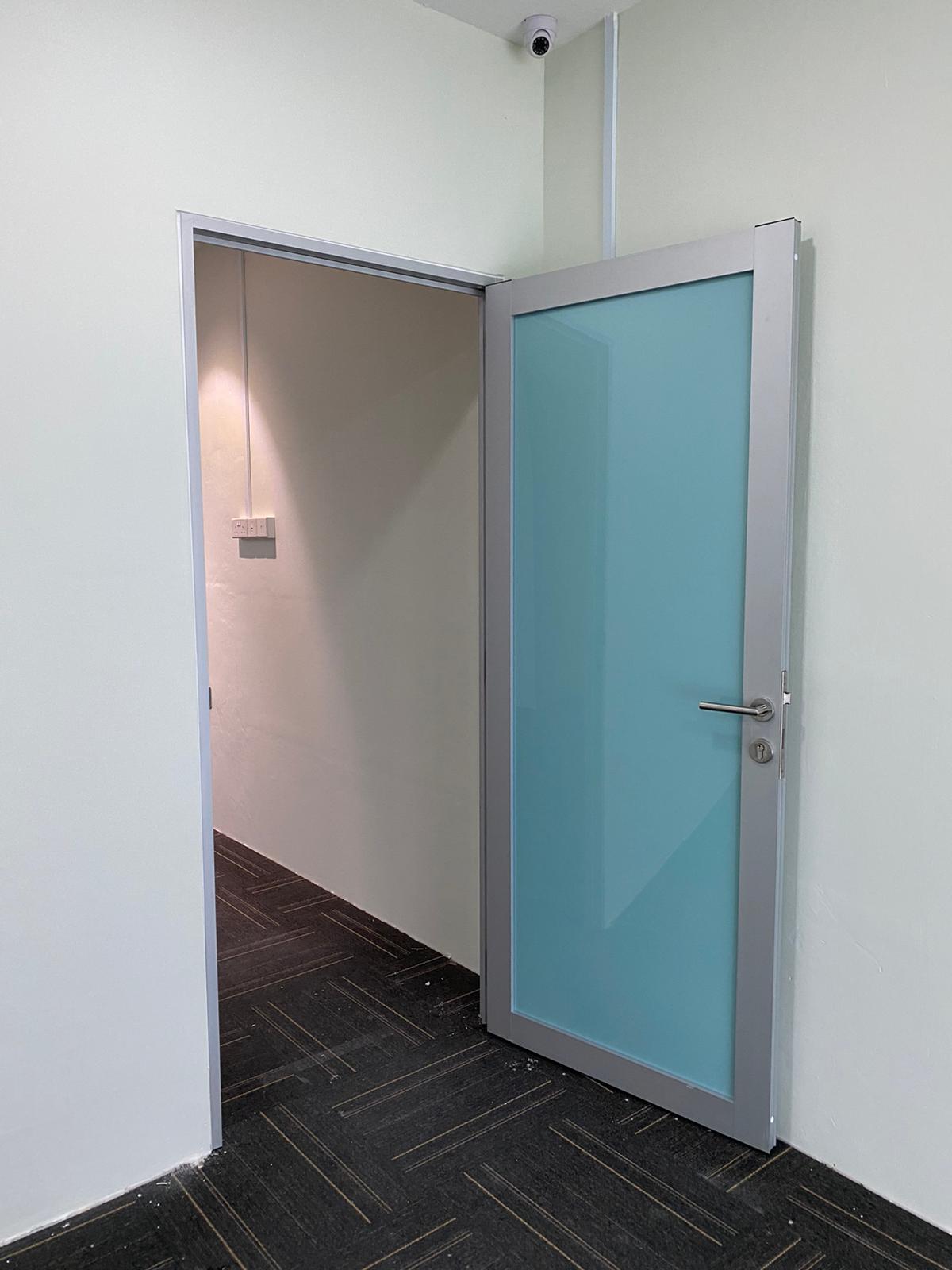 Aluminium swing door Wee Ping Aluminium Contractor