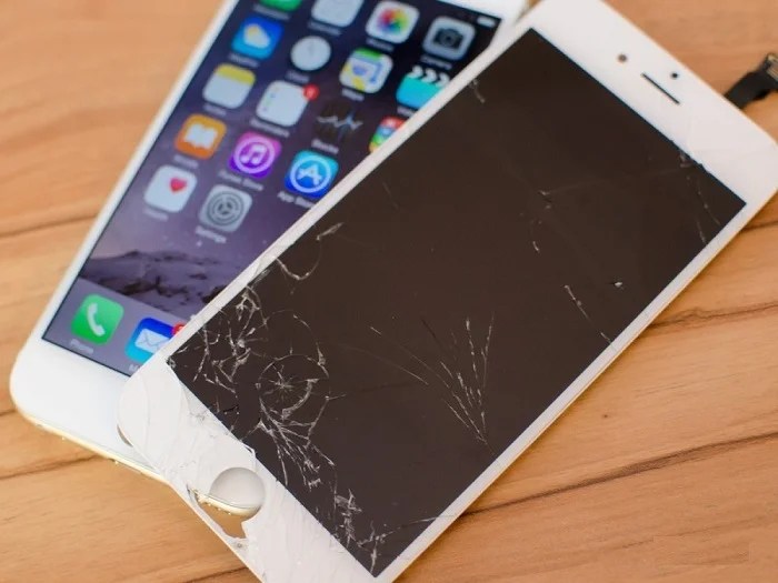 5 Hal Yang Dianggap Remeh, Tapi Bisa Menyebabkan Layar iPhone Cepat Rusak