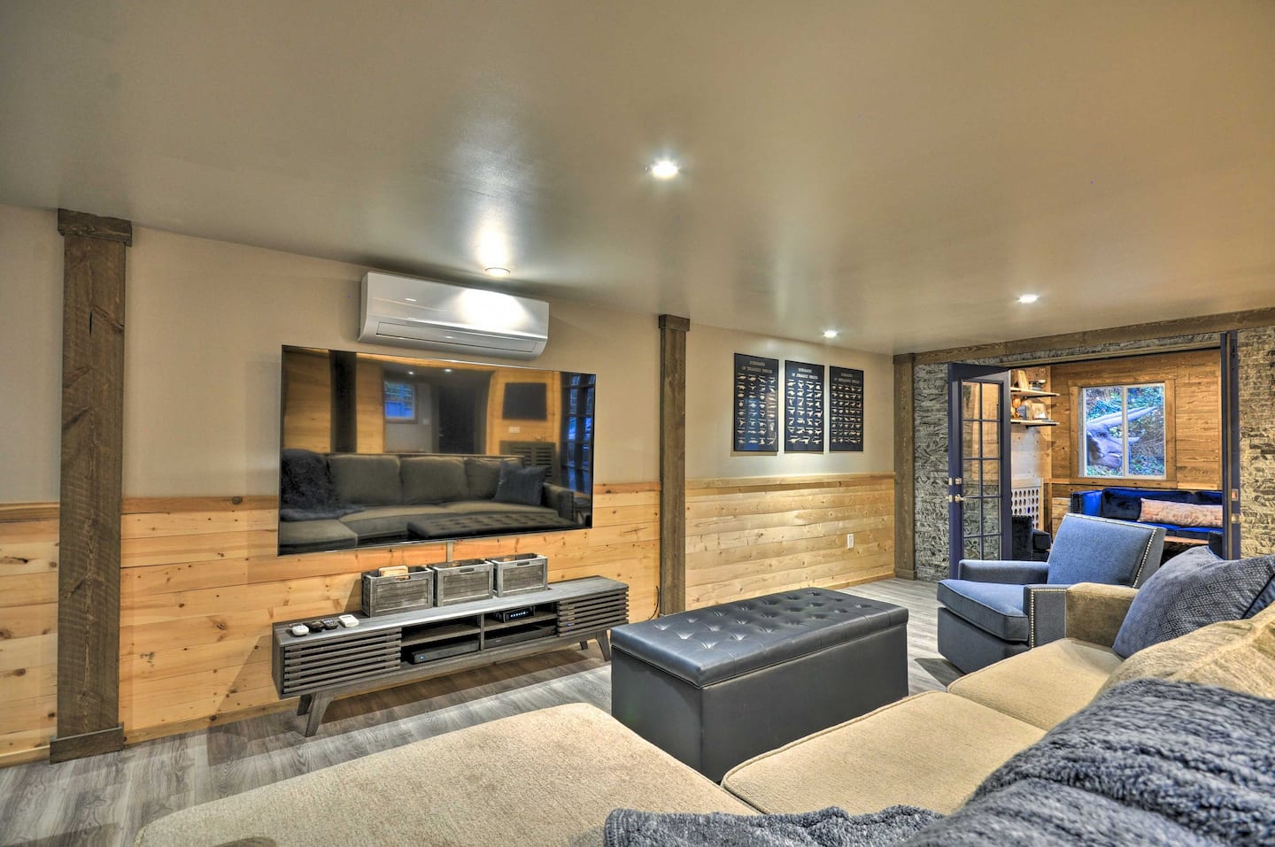 Rent a ‘Jurassic Park’ Airbnb With LifeSize Animatronic Dinosaurs