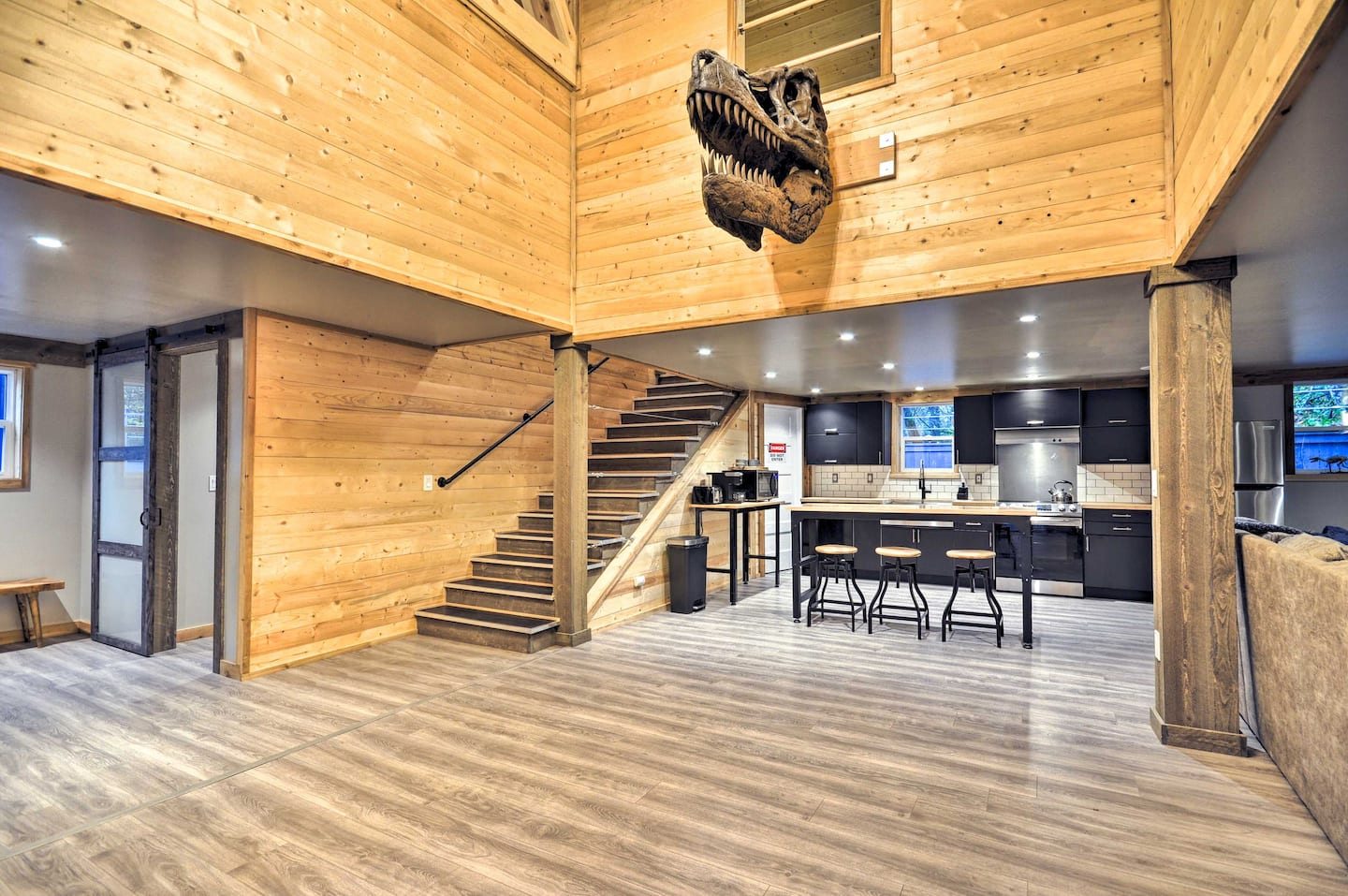 Rent a ‘Jurassic Park’ Airbnb With LifeSize Animatronic Dinosaurs