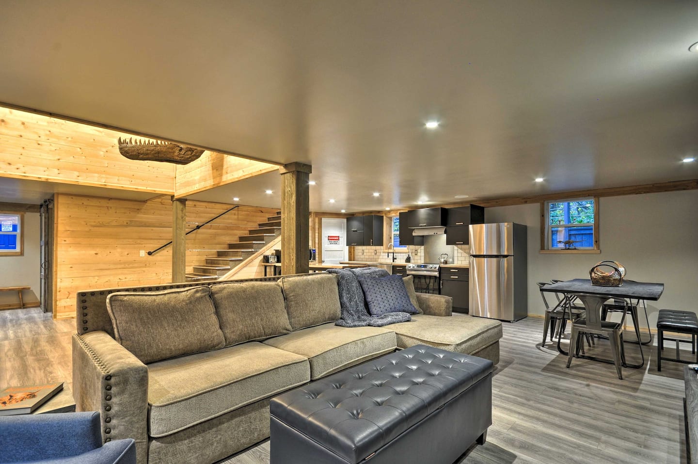 Rent a ‘Jurassic Park’ Airbnb With LifeSize Animatronic Dinosaurs