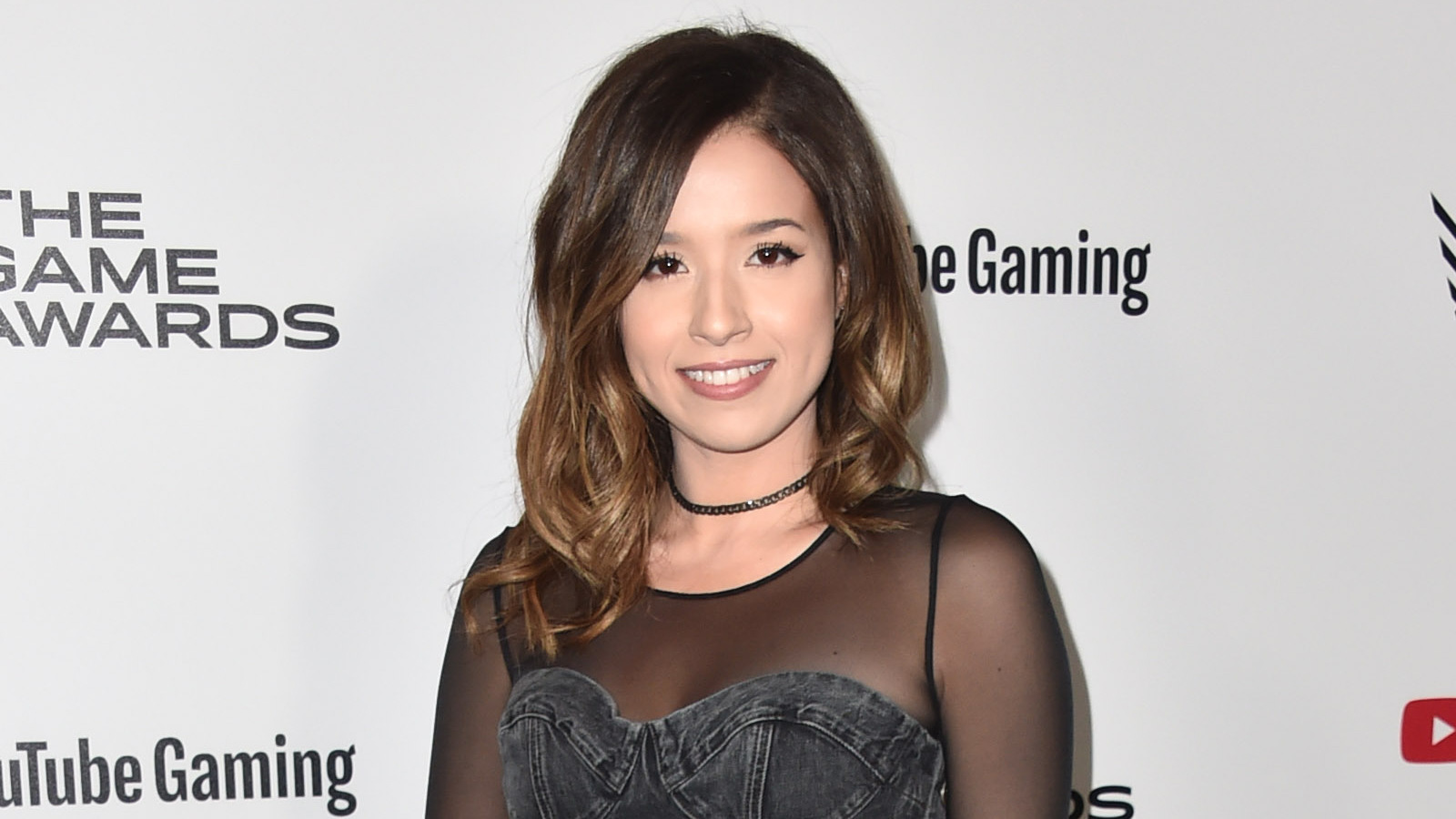 HasanAbi Loses It Over Person Dedicating Their Life To Simping For Pokimane