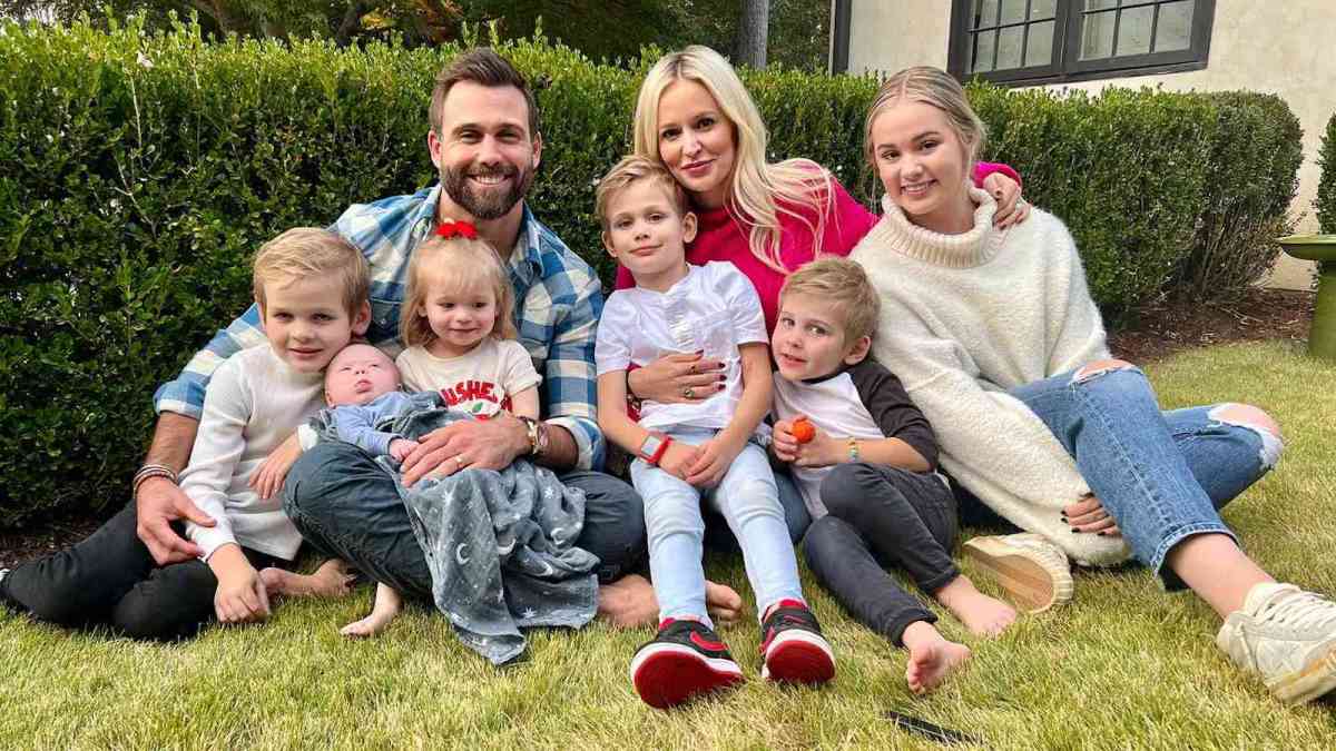 Who is Bachelorette Emily Maynard Johnson married to? Her age, net