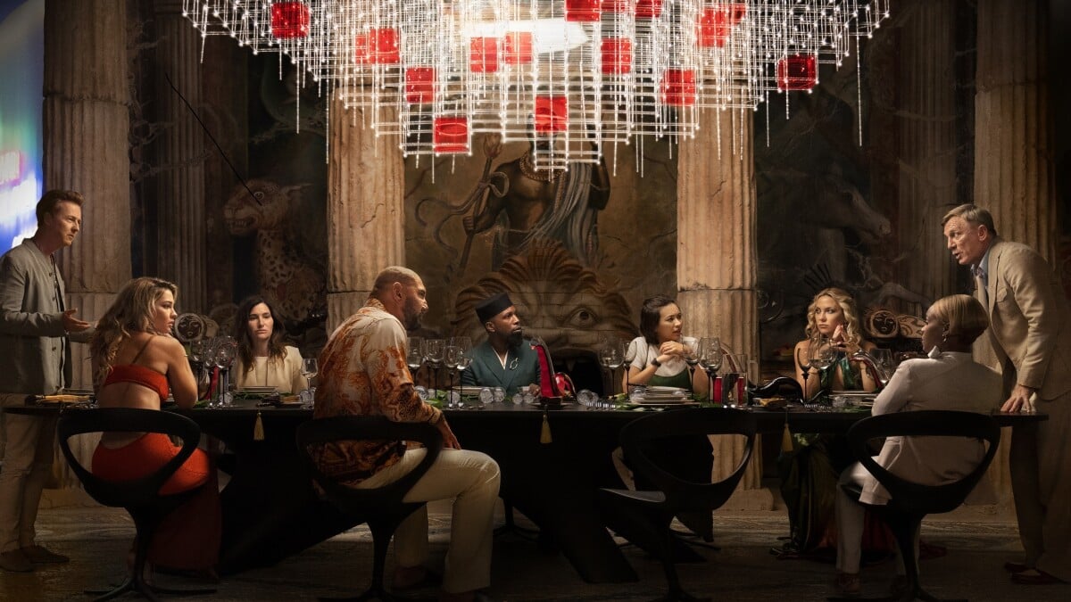 ‘Glass Onion’ Theory Explains Why a Plot Hole Isn’t Really a Plot Hole