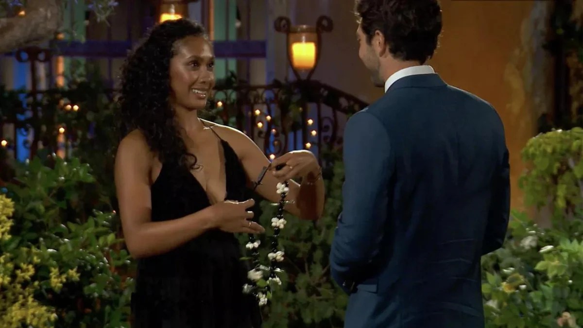 The 5 Best (And 5 Worst) Limo Entrances From Season 28 of ‘The Bachelor’