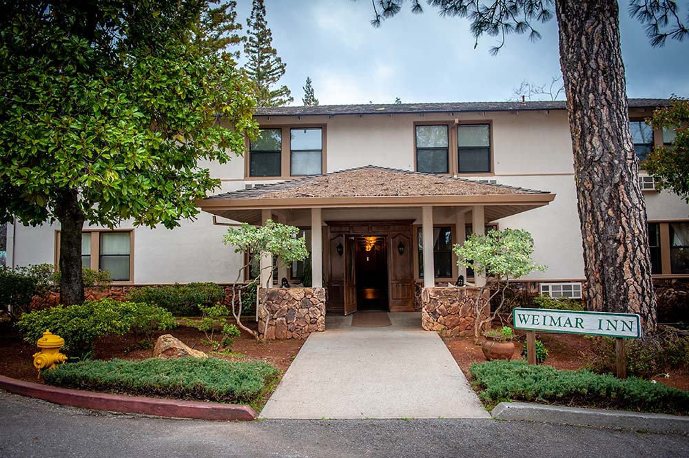 Weimar Inn In the heart of Weimar University.