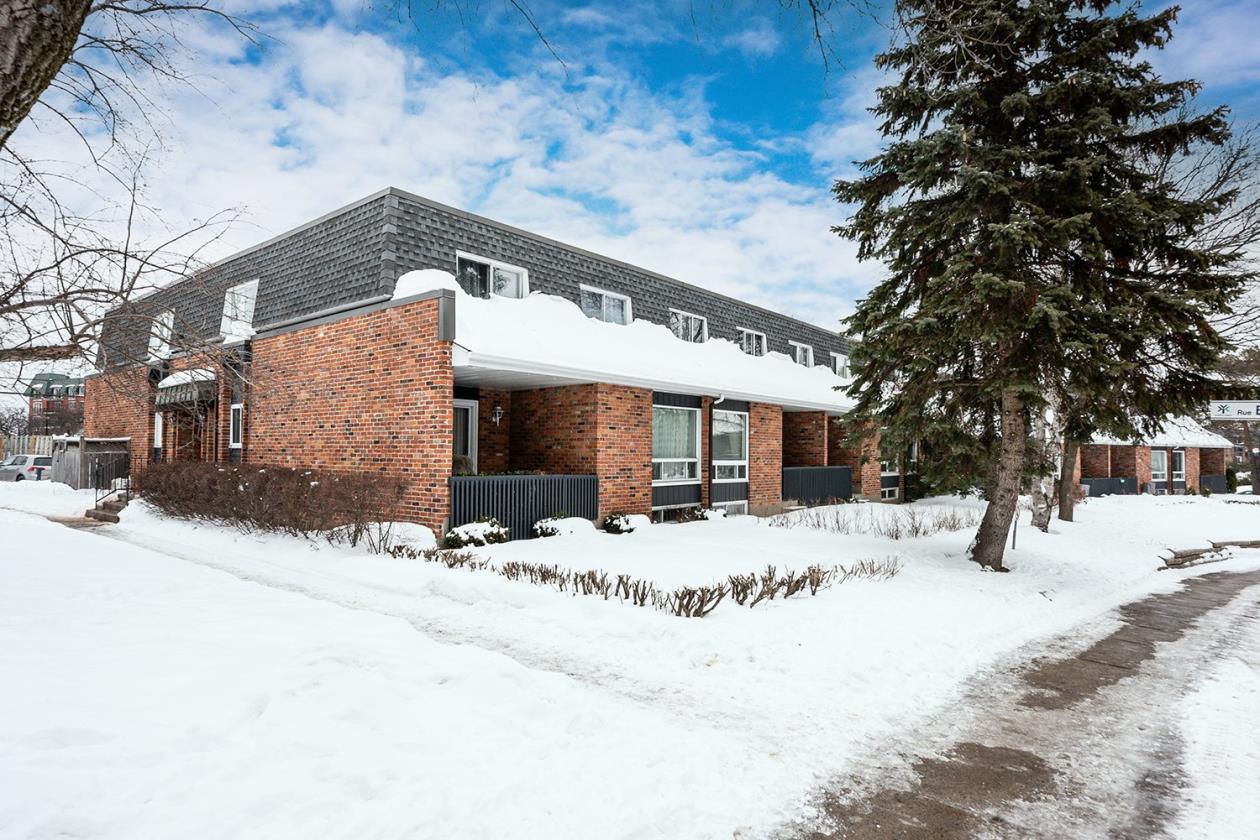 Condo for sale Недвижимость Монреаль WeJoin