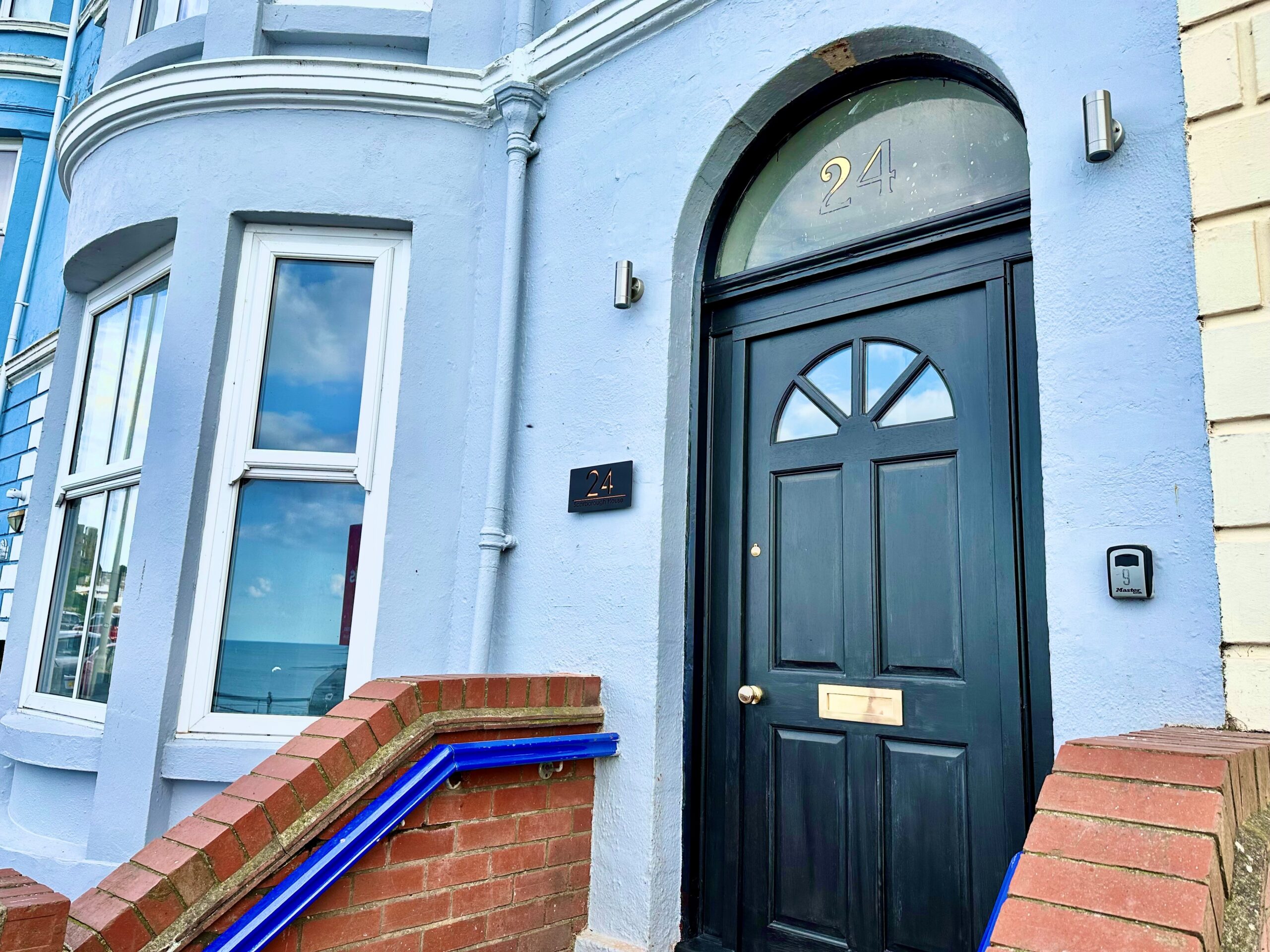 The Admirals Quarters Lets