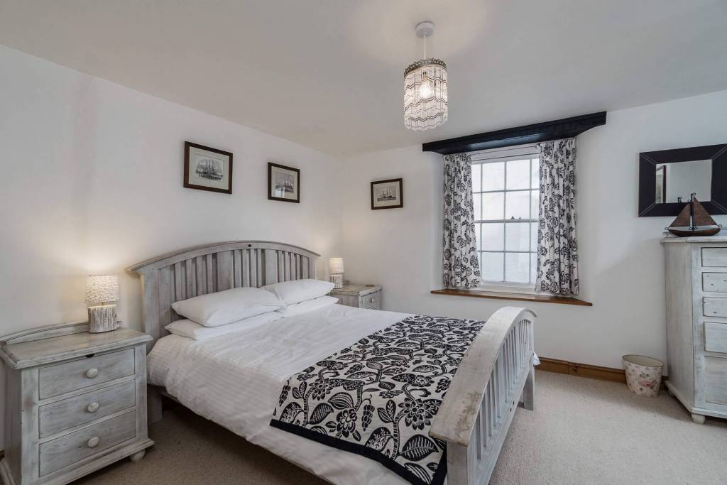 Osborne House Looe to Looe & Polperro