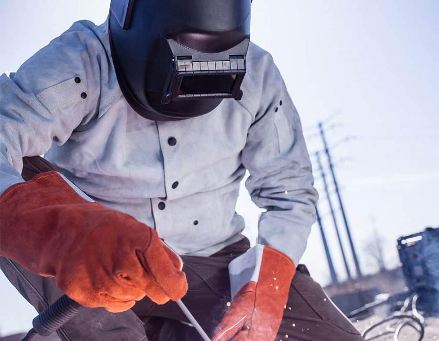 The Best Passive Welding Helmets Review Top 6 Picks [2022]