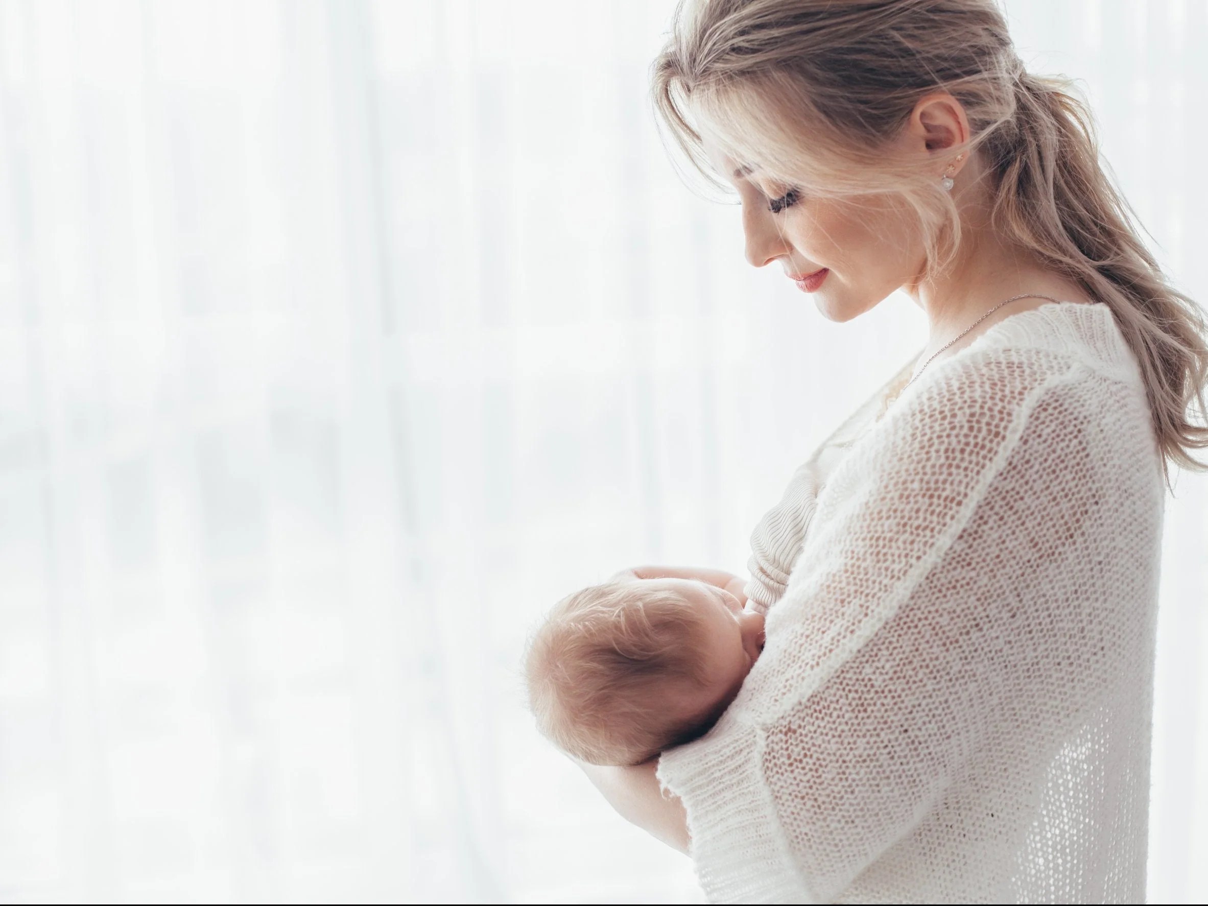 Parents' Guide To Cluster Feeding Newborn Babies Newborn Cluster Feeding Tips For Parents