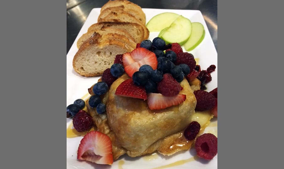 Gallery Wellfleet Bookstore & Restaurant