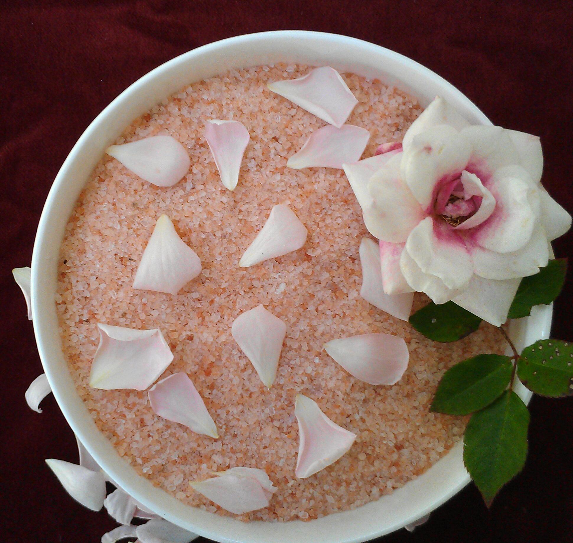 DIY Revitalizing Himalayan Pink Salt Rose Bath