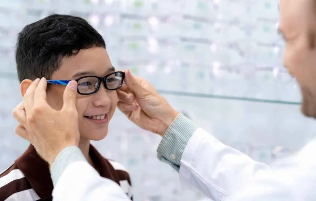 How to Select an Eye Doctor Everything You Need to Know
