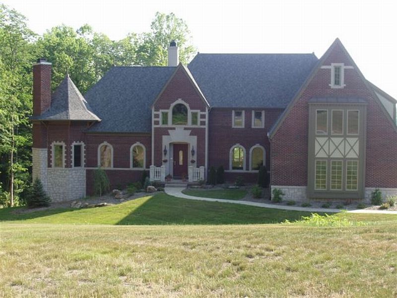 to Wellman Construction Inc. of Indianapolis.