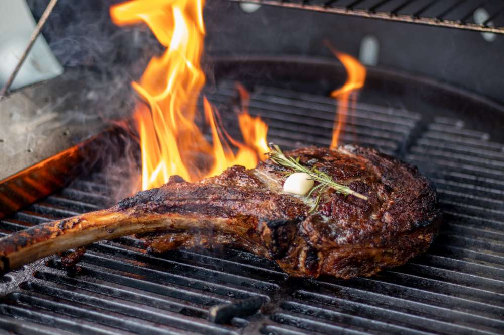 How to Cook the Perfect Tomahawk Steak We Love Fire