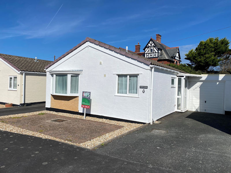 2 bedroom linkdetached bungalow in Tywyn Welsh Property Services