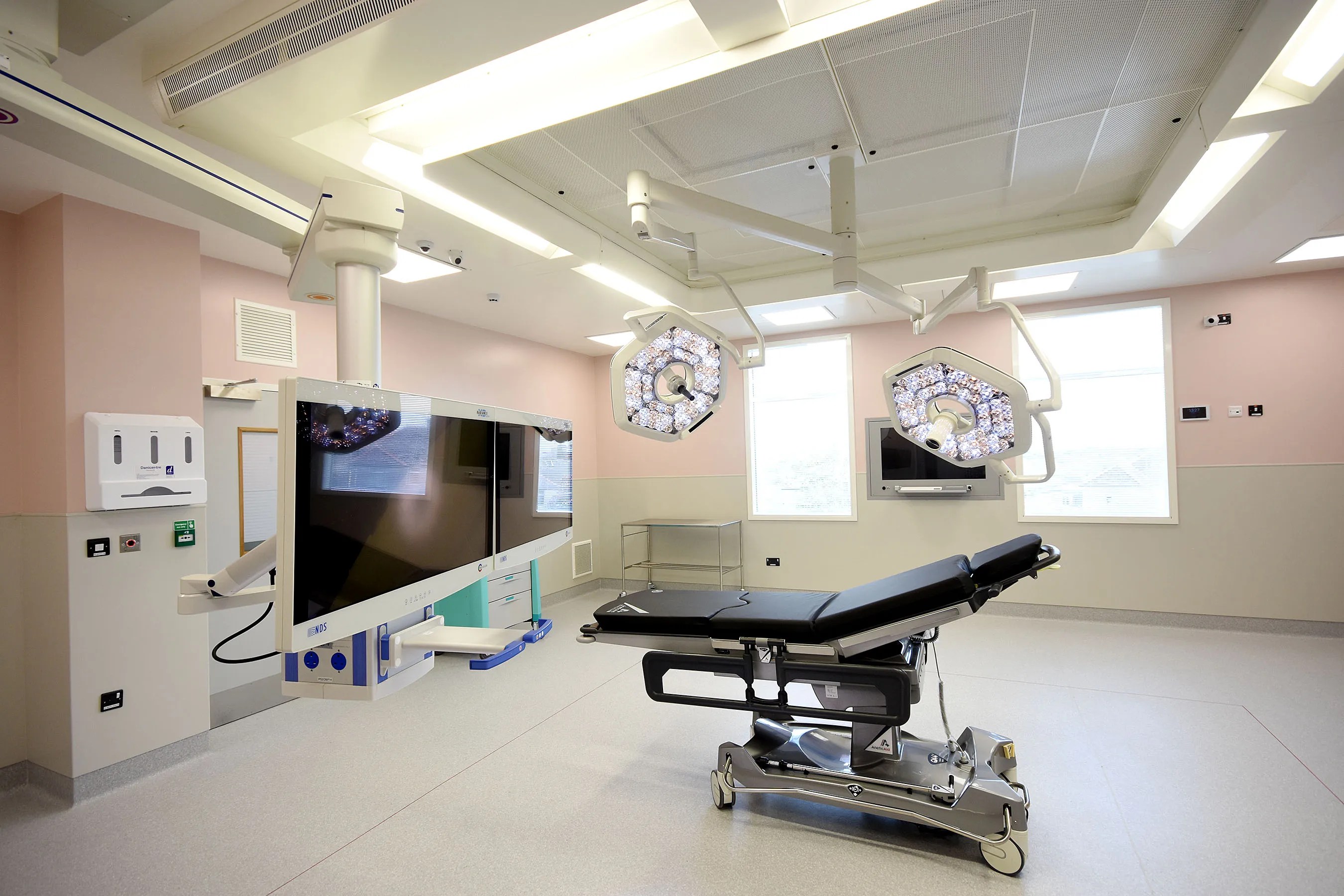 Cork University Hospital, Radiation Oncology Centre Weltec Engineering