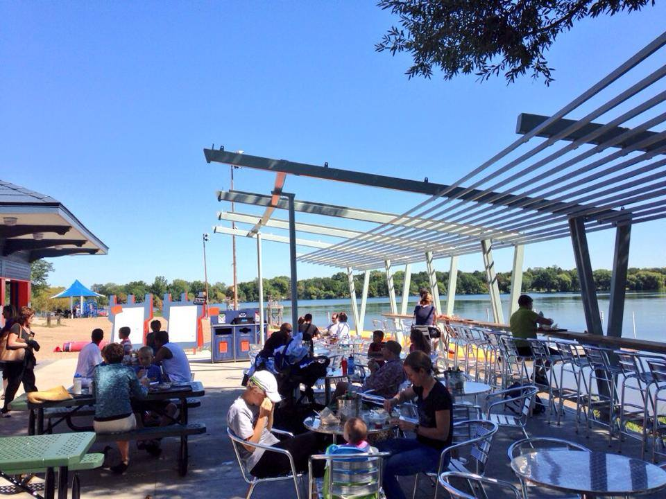 6 Restaurants Near Lake Nokomis Mn