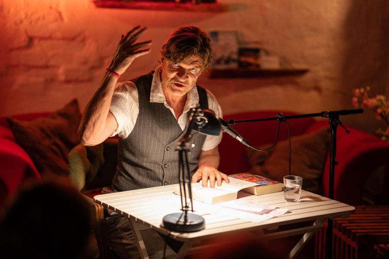 WW273 Bloßes Leben Island, Kirgistan, Indien Live vom Weltwach