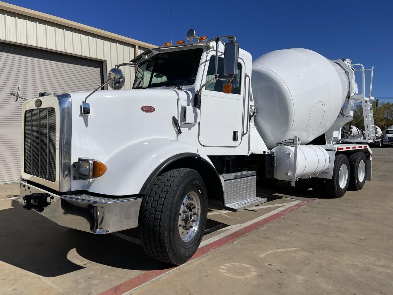 2009 PETERBILT 365 Mixer Truck CBMW 10,5 yard Concrete Mixer Truck