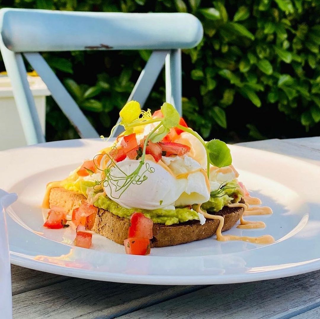 The Pantry at Yattendon West Berkshire VillagersRelax, Listen & Enjoy