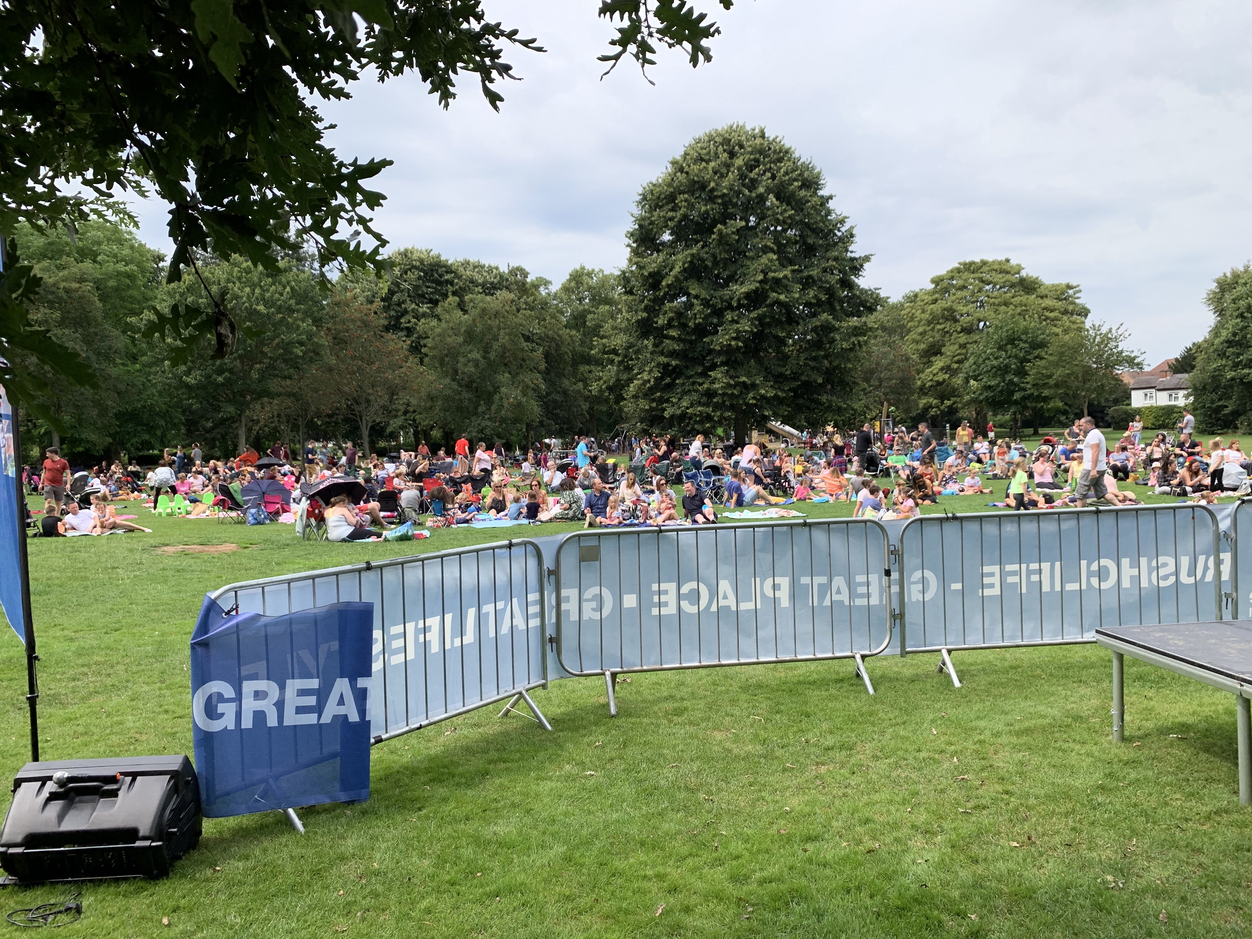 Pictures 1,000 people gather in Bridgford Park for first free outdoor