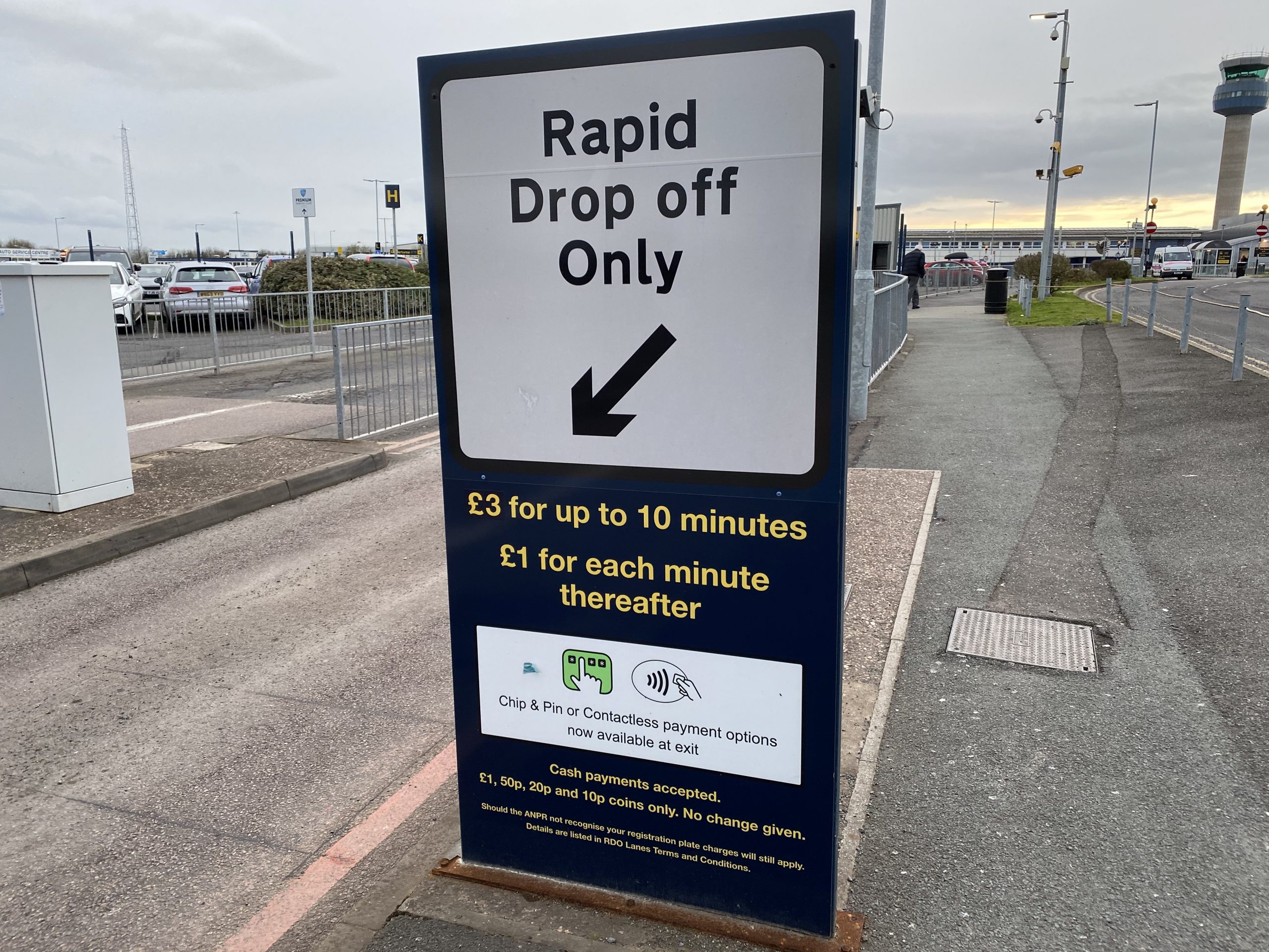 East Midlands Airport Parking Rapid Dropoff charge increases to £4