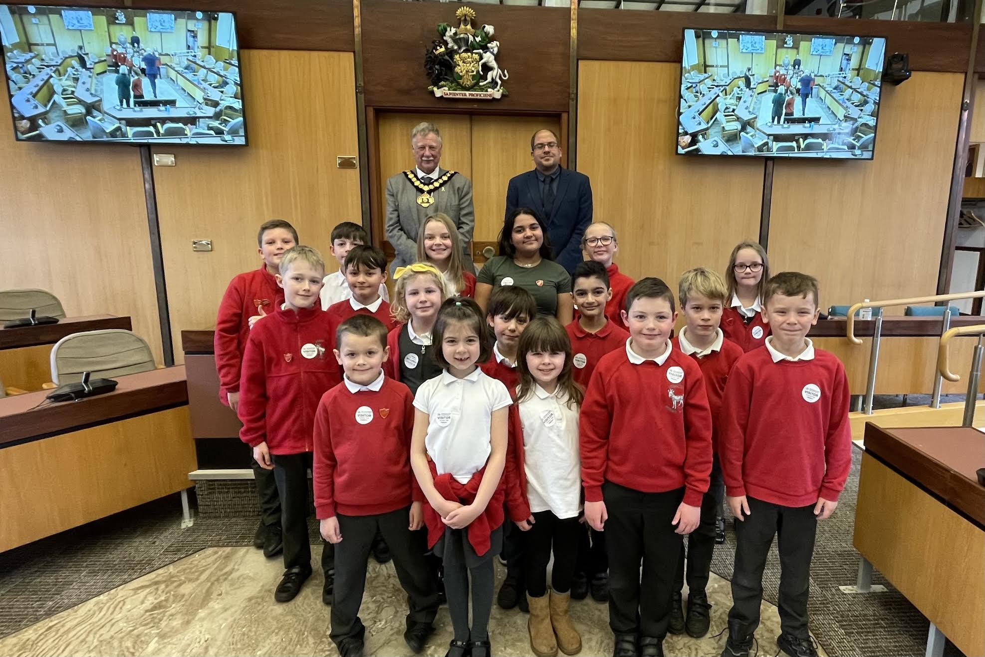 Edwalton schoolchildren tour County Hall and question councillors