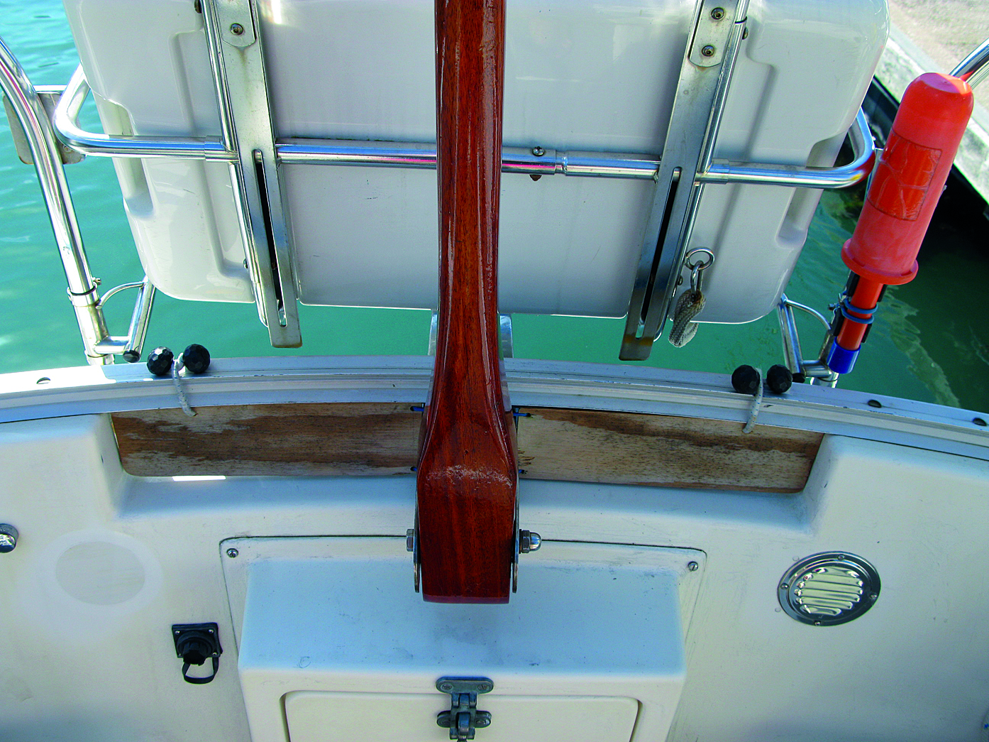 Tiller Lock by Andy Truscott