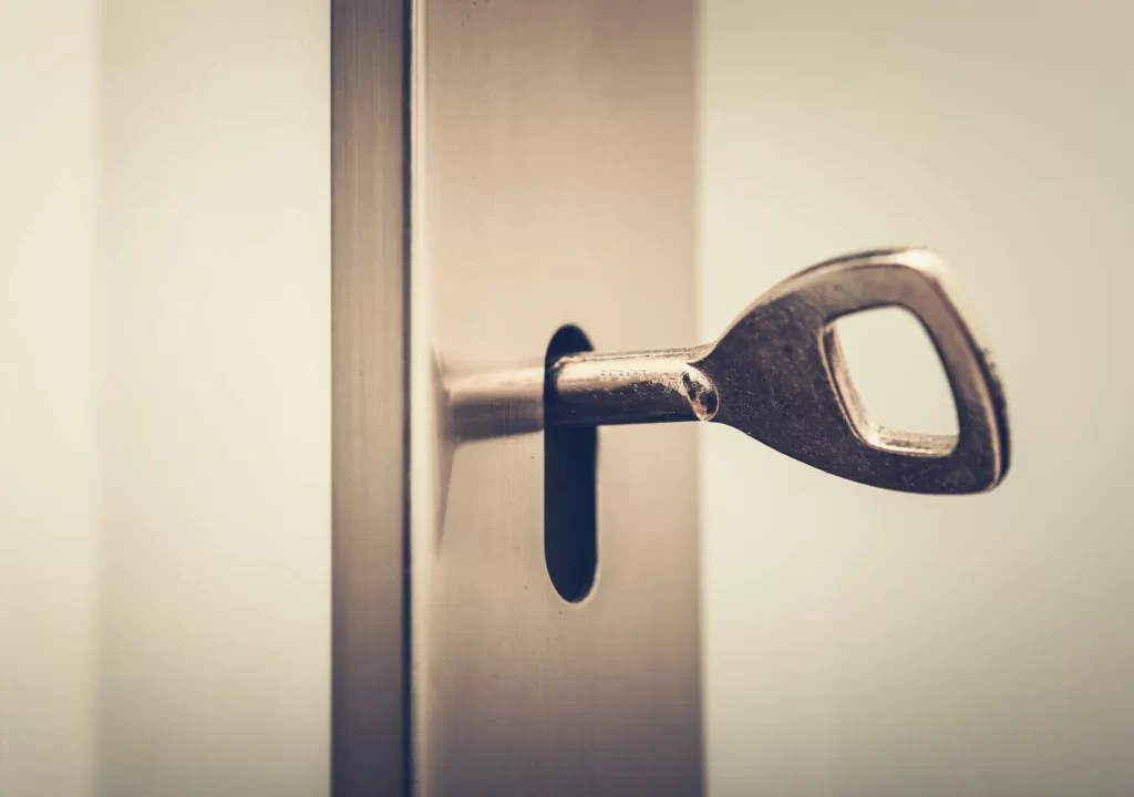 Elevator Key Access Types, Usage, and Alternatives