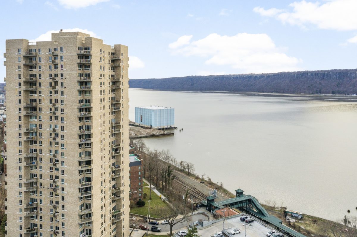 Yonkers tenant says Seven Pines Tower leased uninhabitable apartments