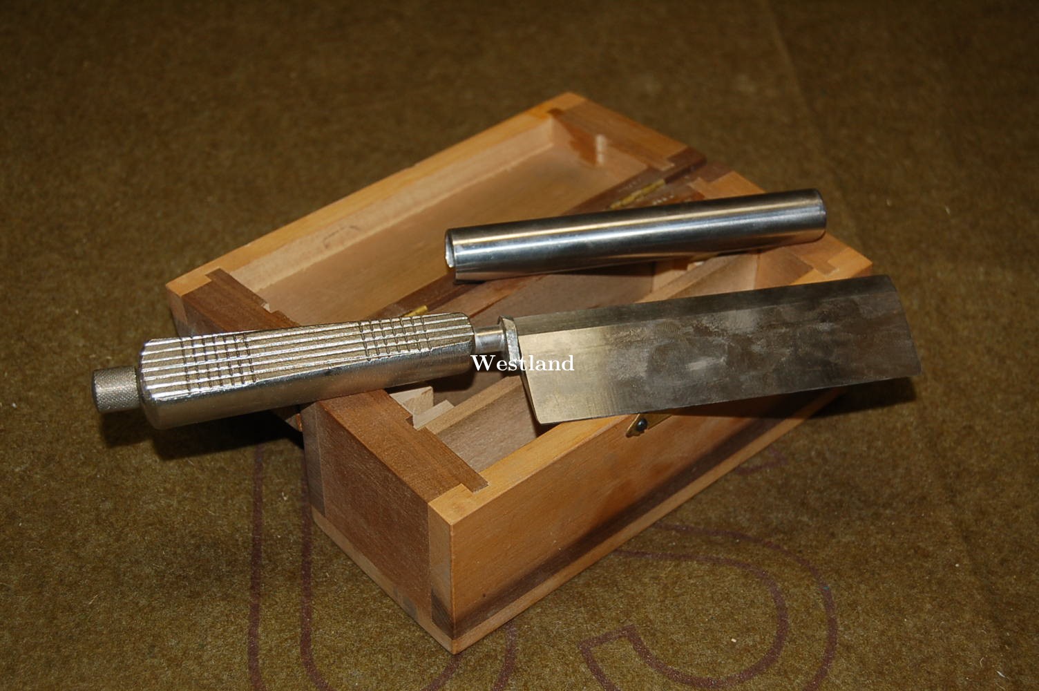 USMD boxed microtome knife back