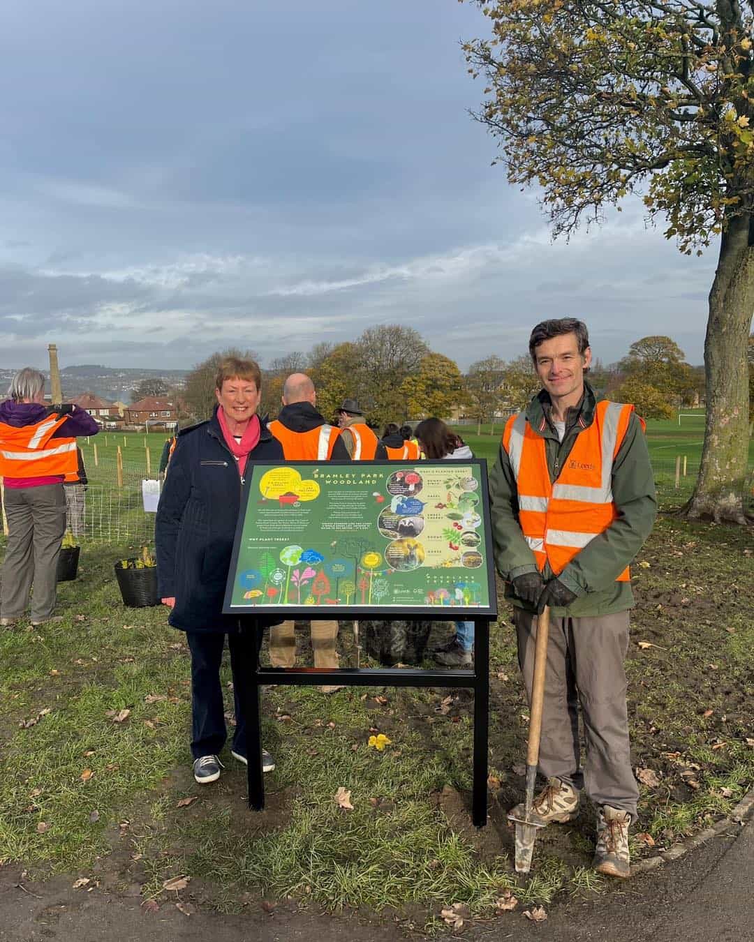 Volunteers plant 3,000 new trees in Bramley Park West Leeds Dispatch