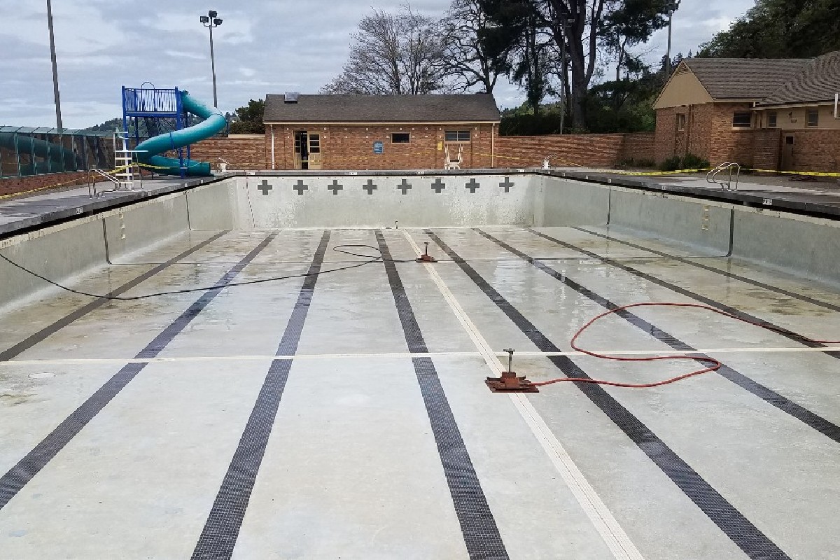 West Seattle Blog… COUNTDOWN Getting Colman Pool ready to reopen