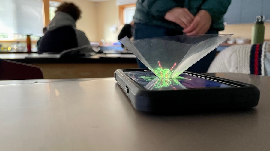 Physics students learn about light and create their own holograms
