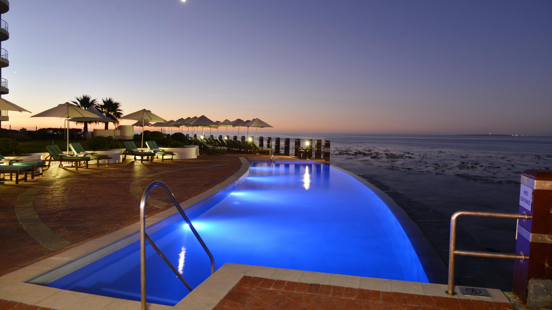 Radisson Blu Hotel Waterfront Home