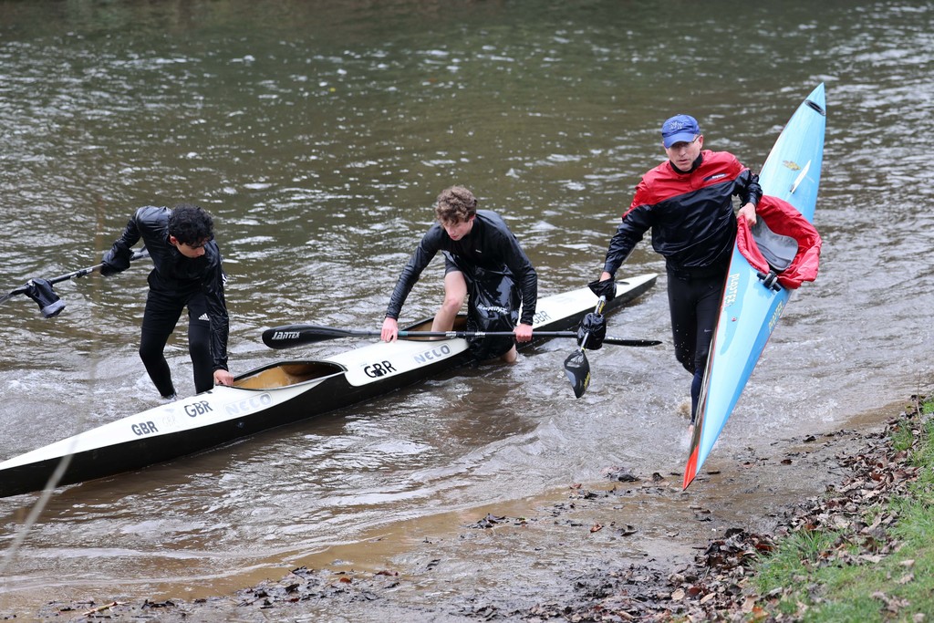 Wey Kayak Club One of the largest flat water racing kayak clubs in