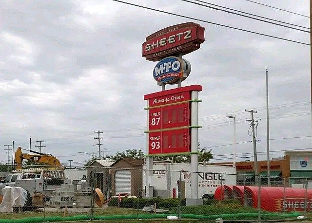 What's happening at the old Austintown Sheetz?