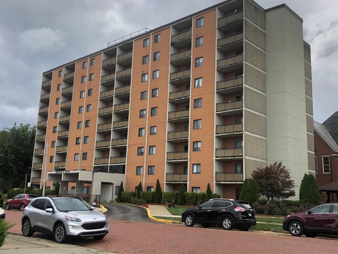 Mercer County housing unit celebrates 40th anniversary