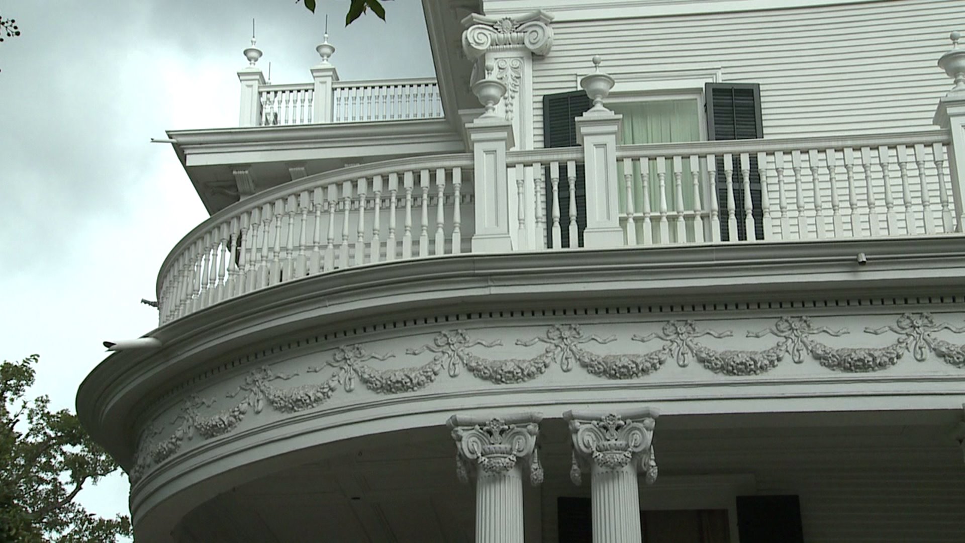 The story behind the mansion known as 'The Wedding Cake House' on St