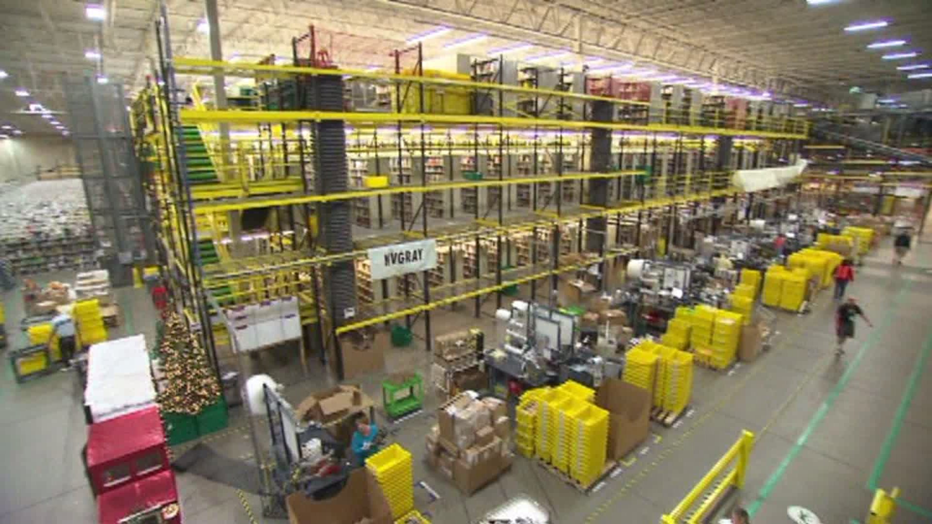 Amazon to bring 1,000 jobs to Illinois, open first