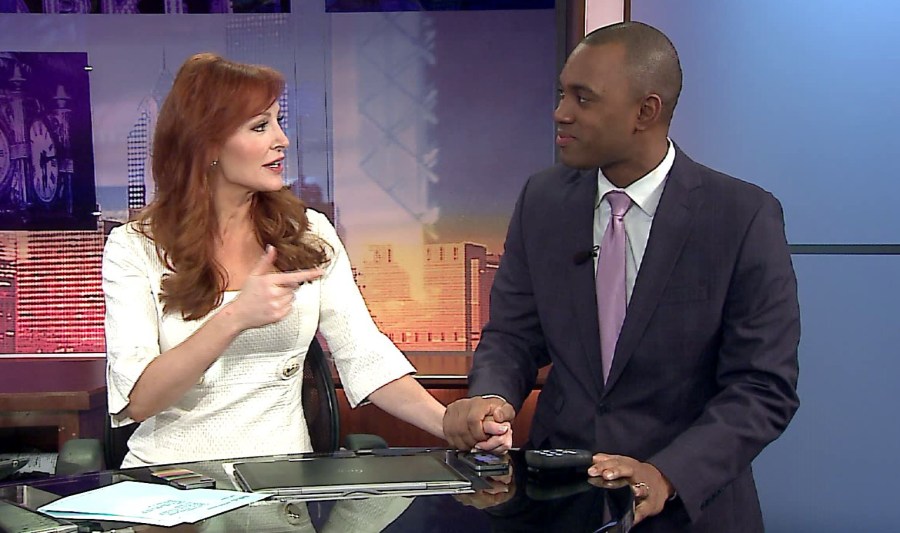 WGN Morning News’ Erin McElroy and Demetrius Ivory talk about their(03)