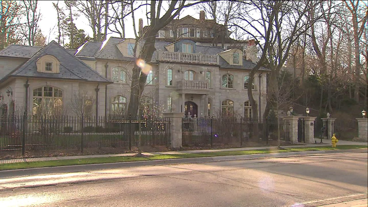 11 Chicago suburbs make Bloomberg’s list of 100 wealthiest