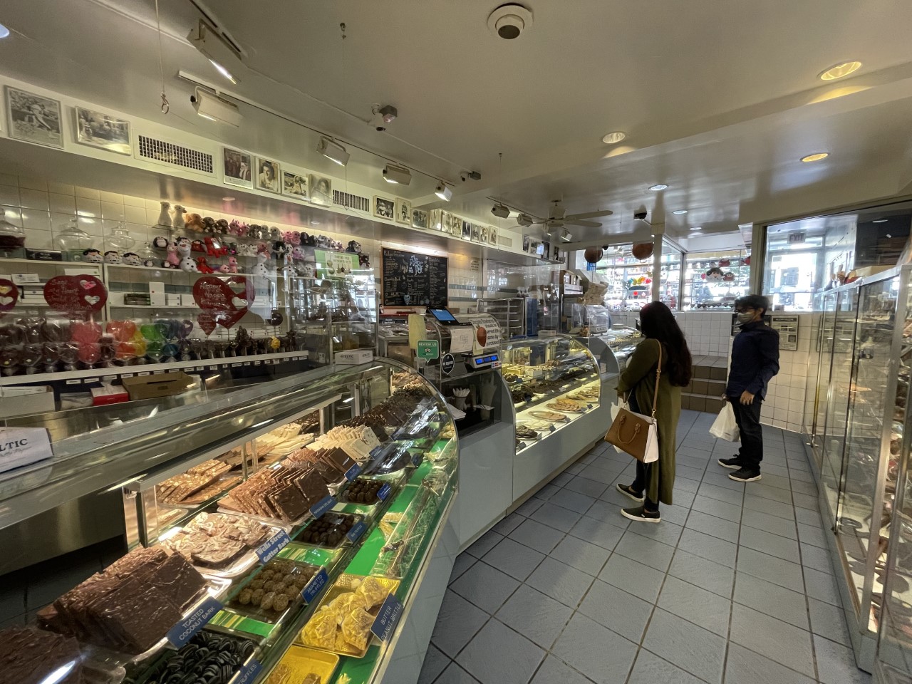 Celebrating National Fudge Day WGNTV