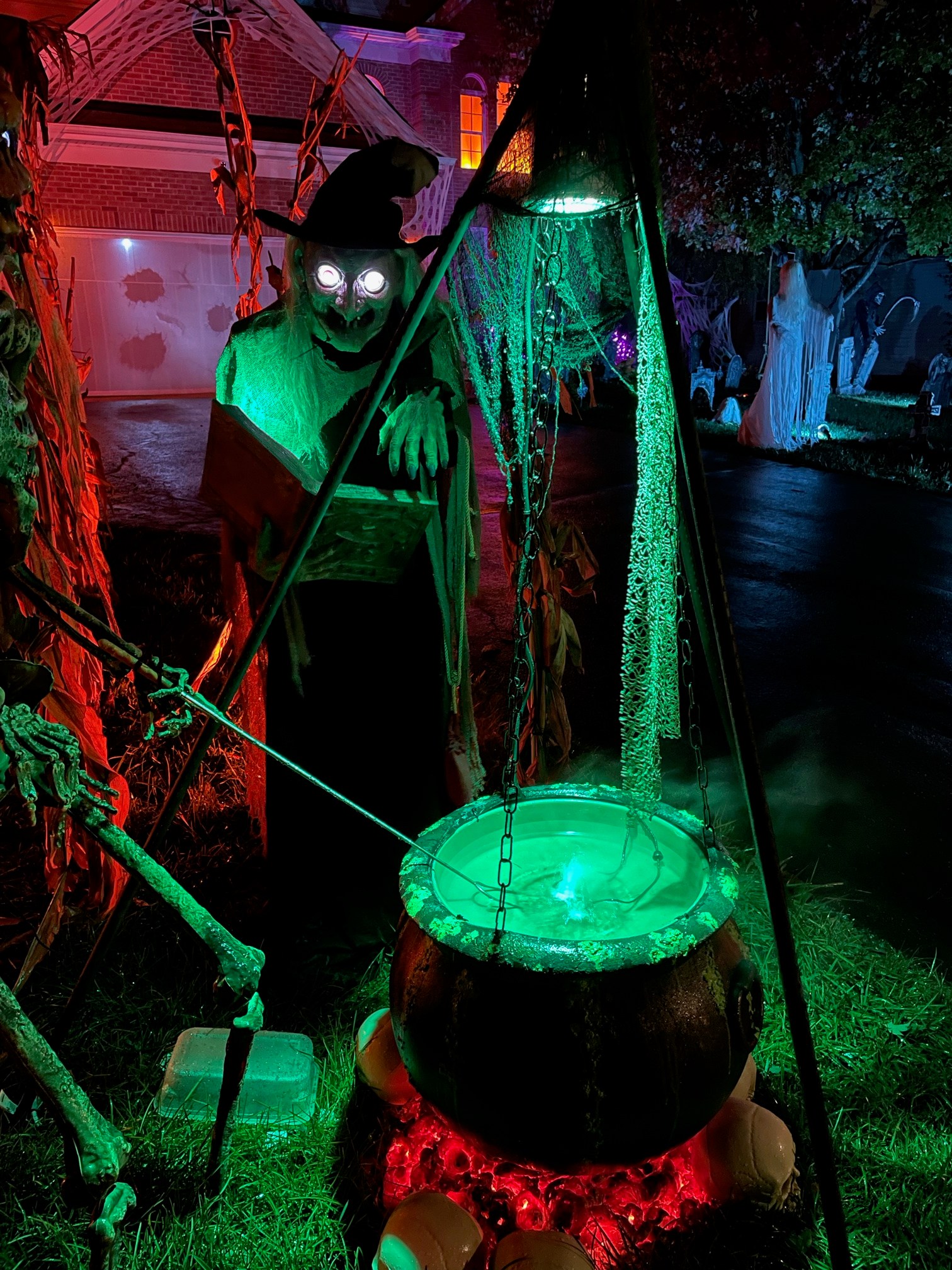 Chicagoland's Halloween Houses Inferno Manor of Tanner Trails in North