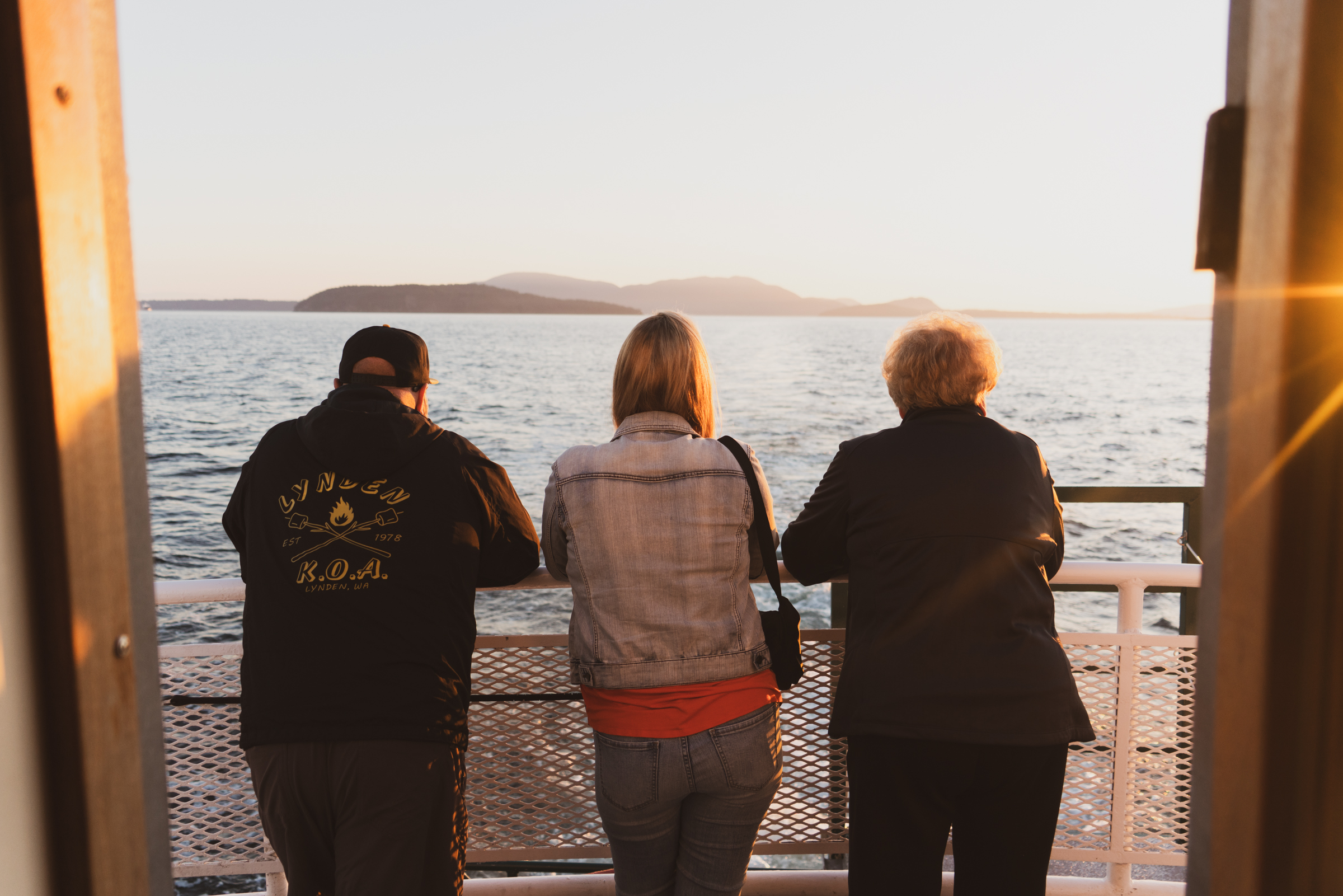 Chuckanut Cracked Crab Dinner Cruise San Juan Cruises Seattle