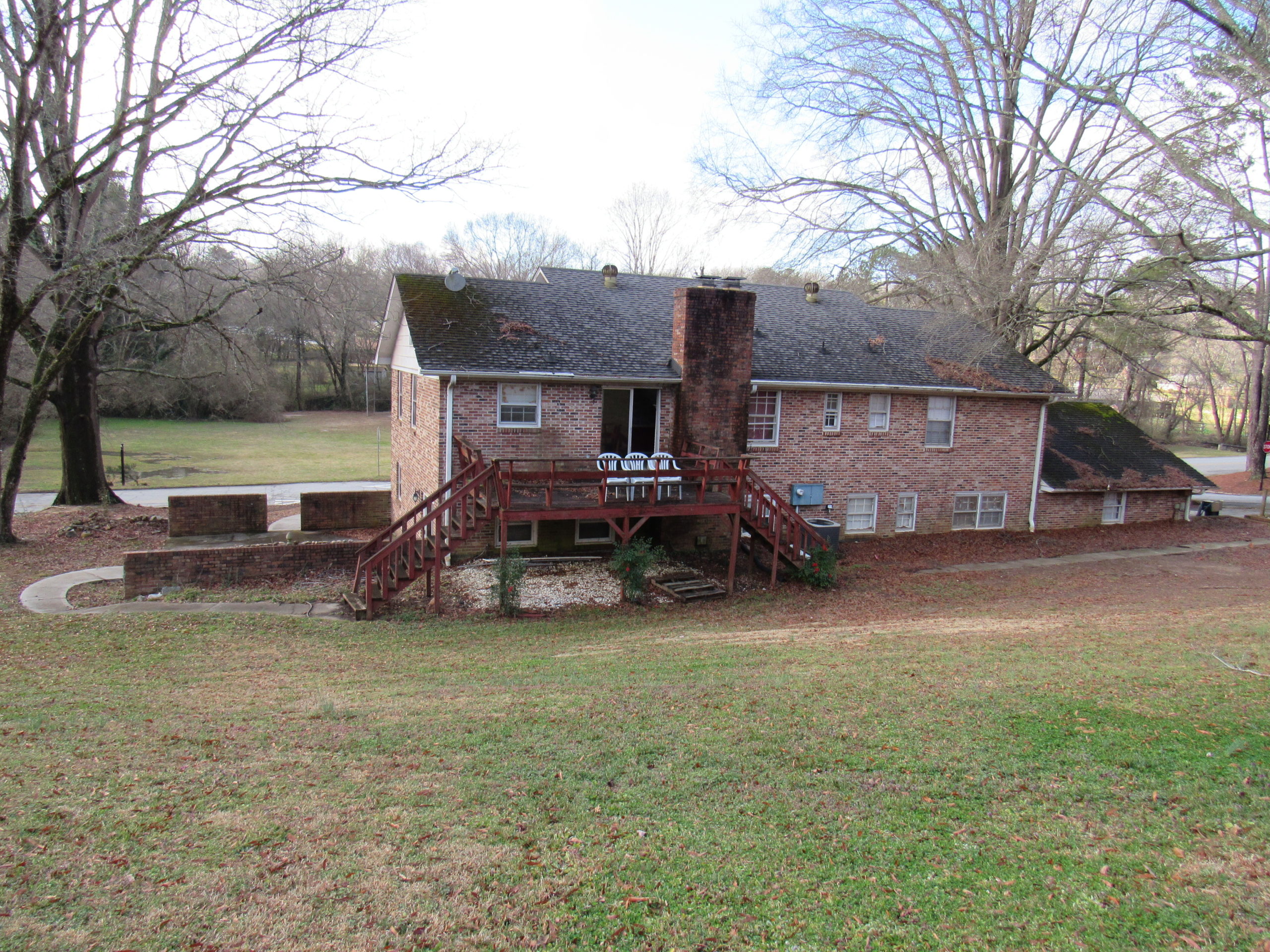 200,000 522 Imperial Drive WHAM Realty & Auction